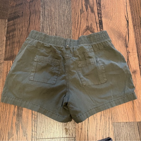 Set of Two Sonoma Casual Shorts in Green and Gray - Picture 6 of 10